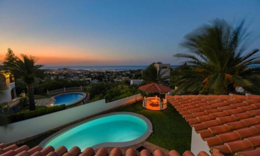 Bestaand - Villa - Jávea