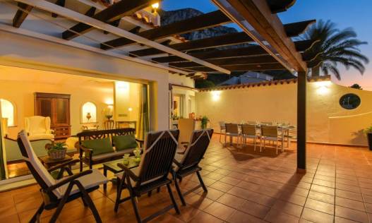 Bestaand - Villa - Jávea