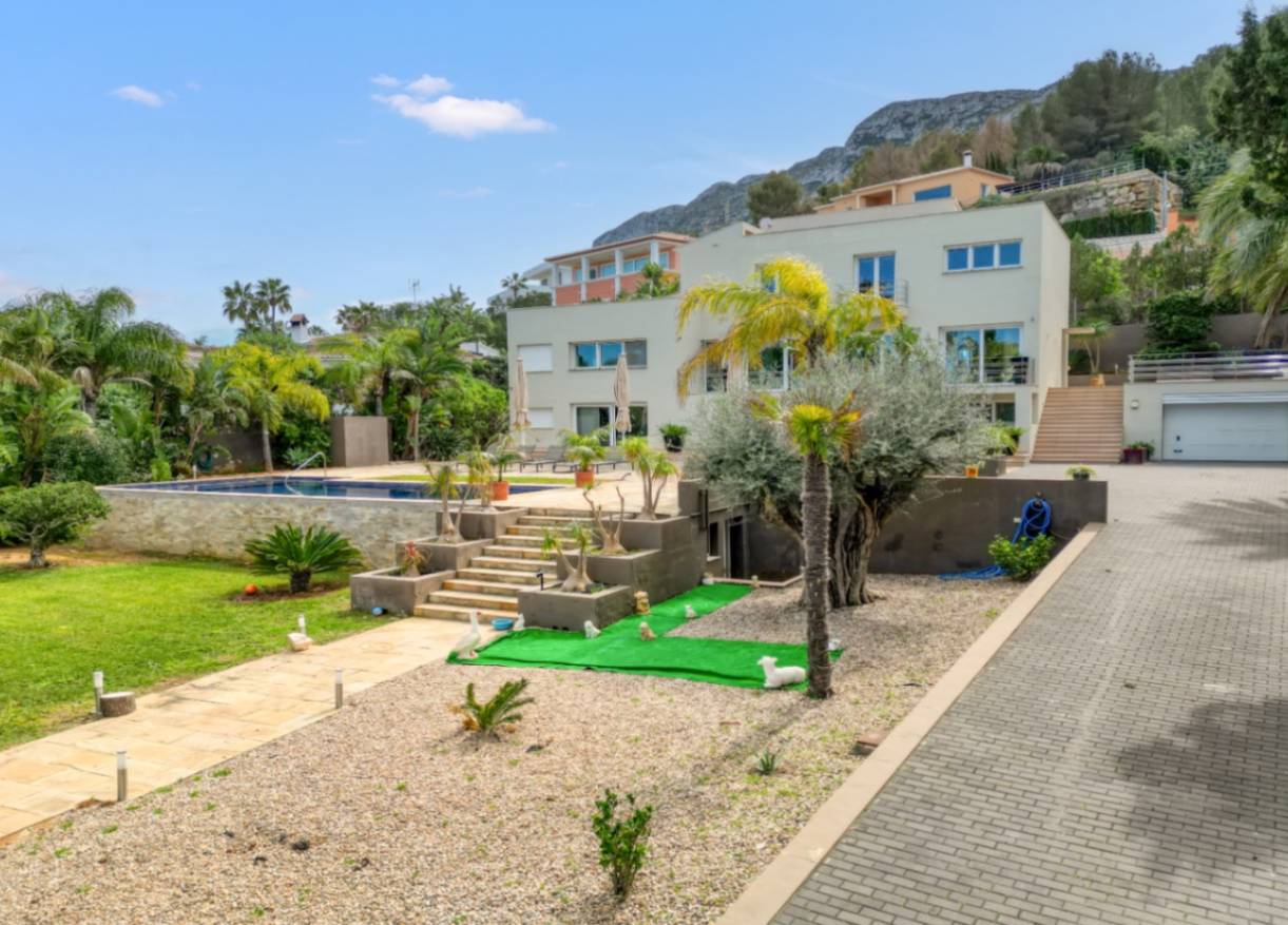 Bestaand - Villa - Denia