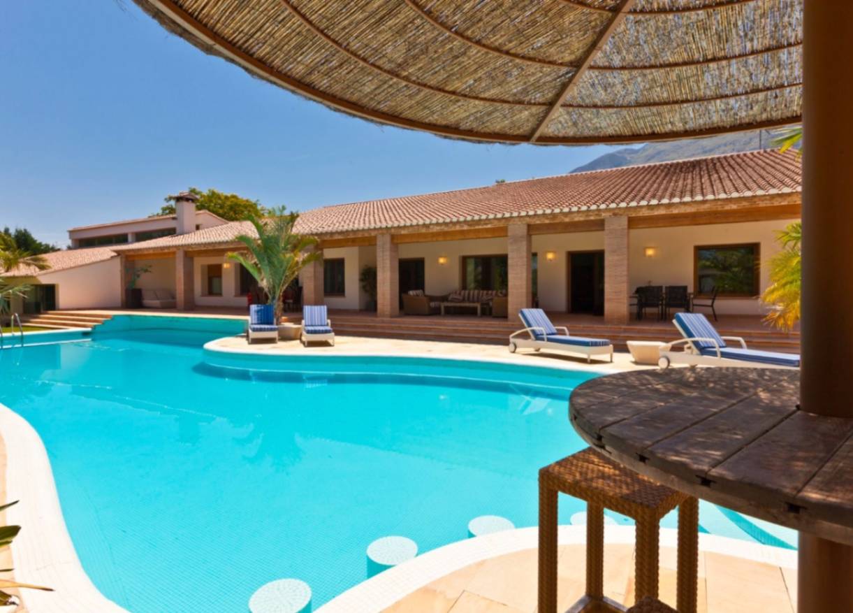 Bestaand - Villa - Denia