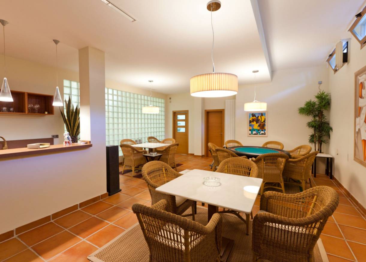 Bestaand - Villa - Denia
