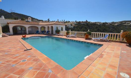 Bestaand - Villa - Denia
