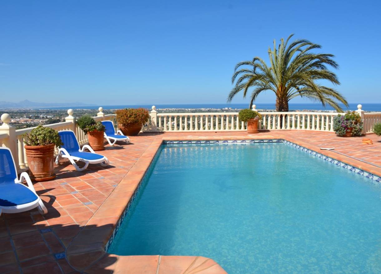 Bestaand - Villa - Denia