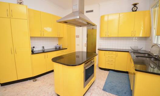 Bestaand - Villa - Denia