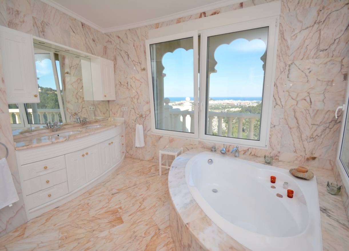 Bestaand - Villa - Denia
