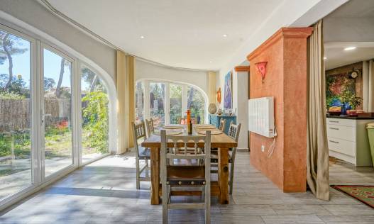 Bestaand - Villa - Jávea