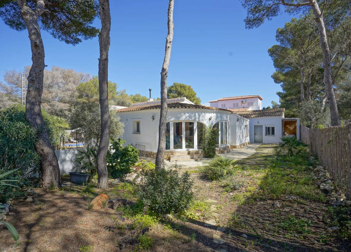 Bestaand - Villa - Jávea