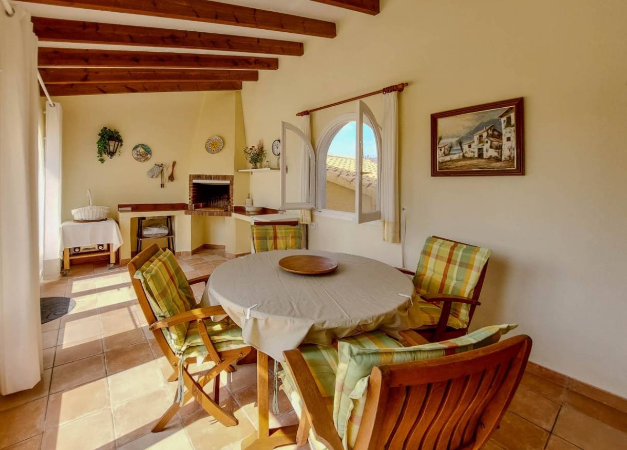 Bestaand - Villa - Jávea