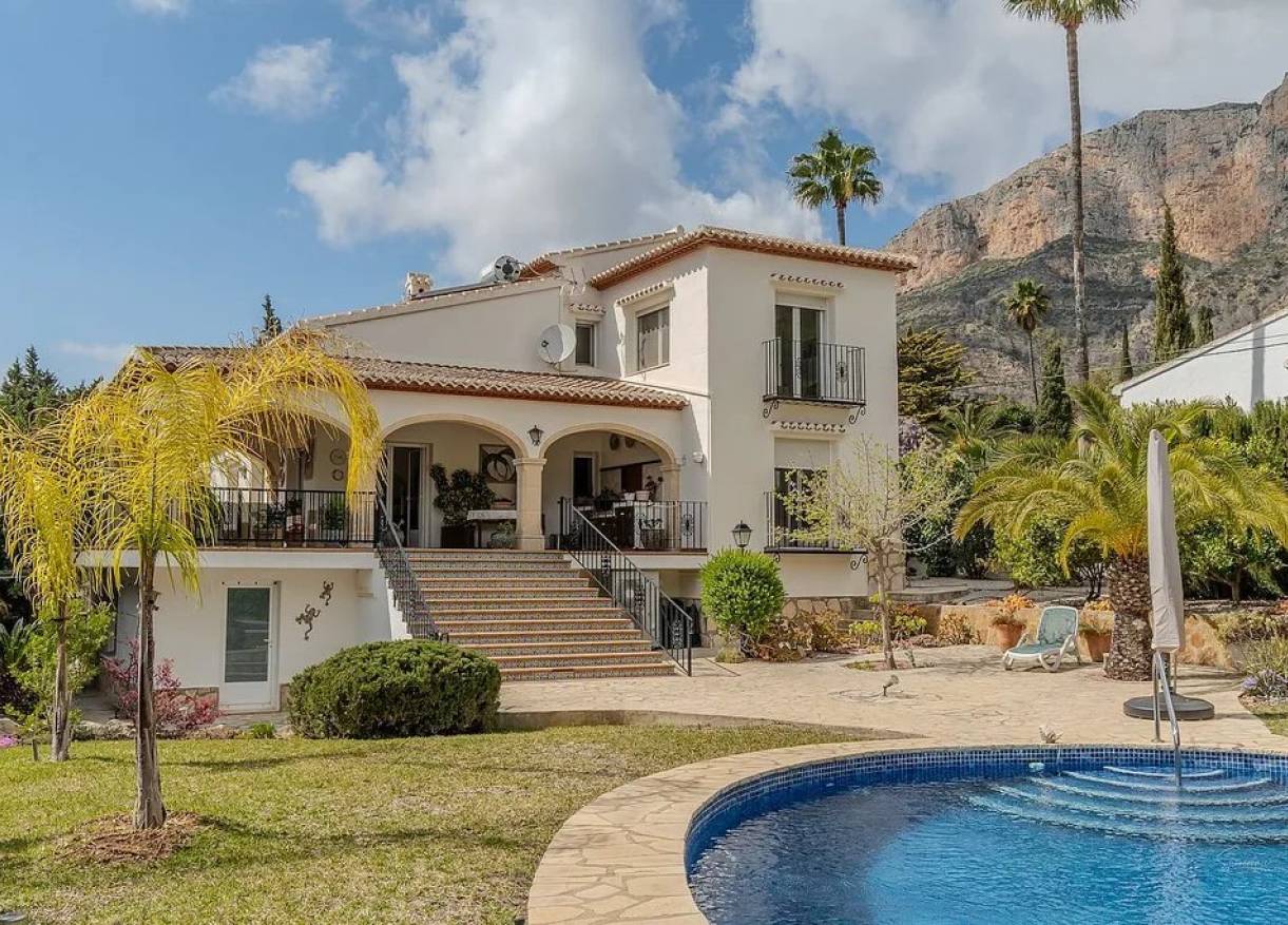 Bestaand - Villa - Jávea