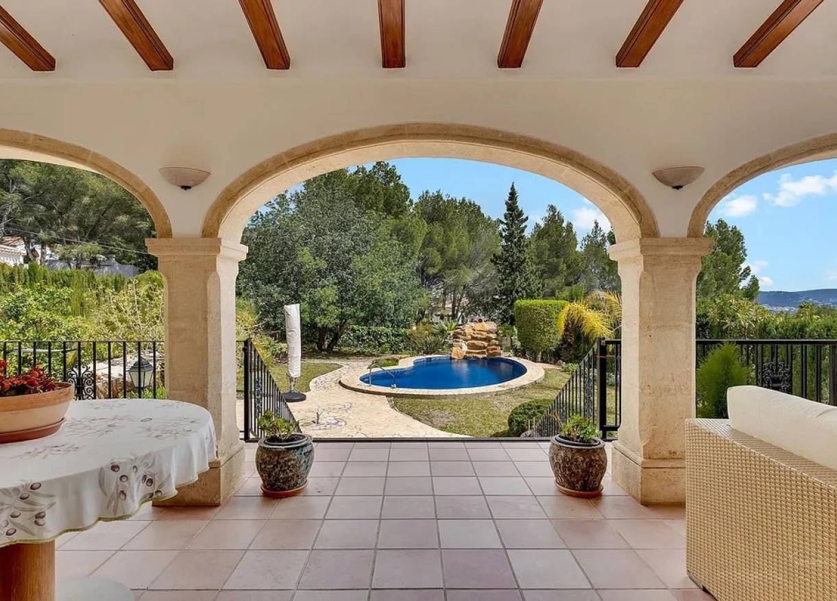 Bestaand - Villa - Jávea