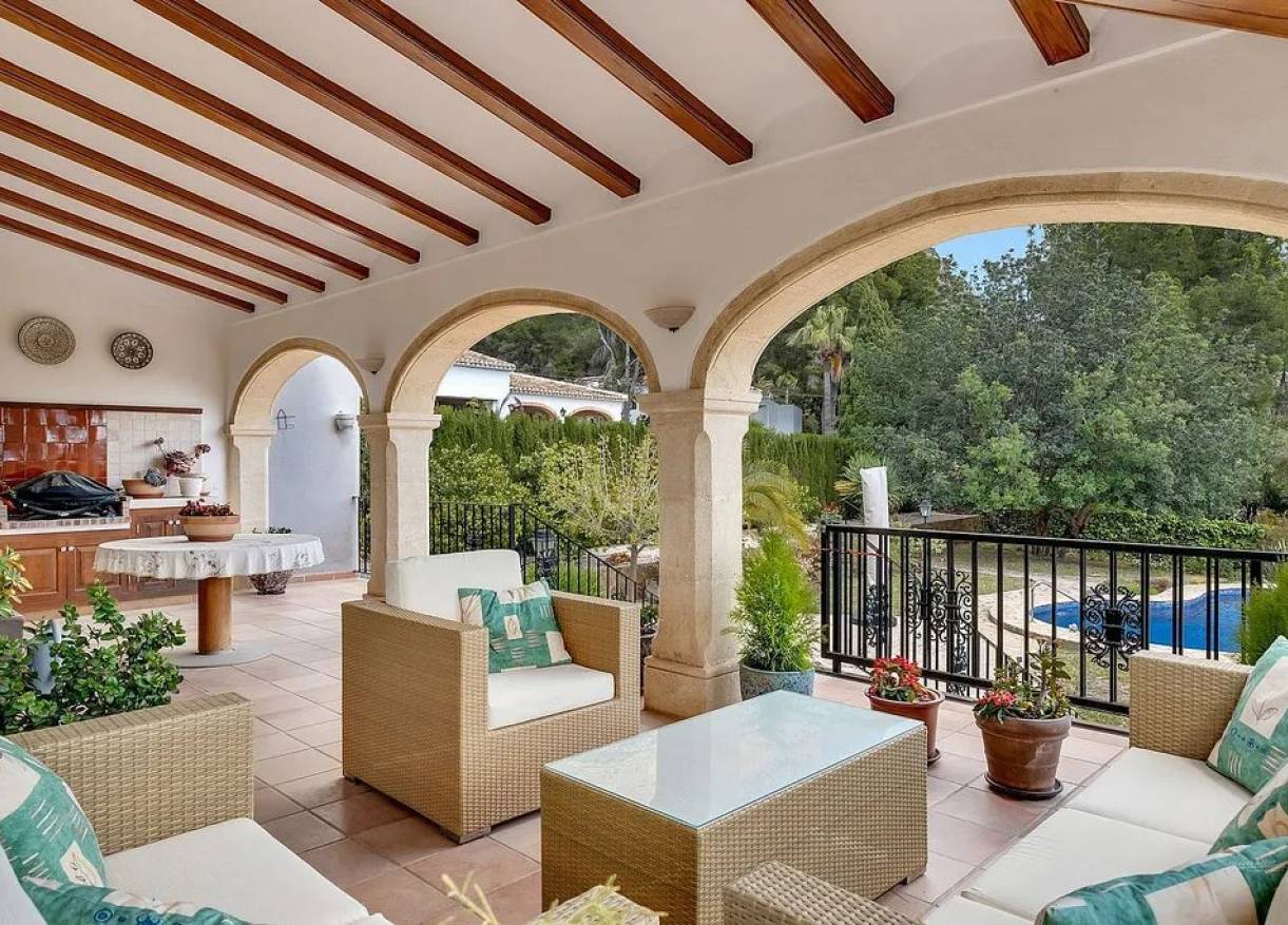 Bestaand - Villa - Jávea