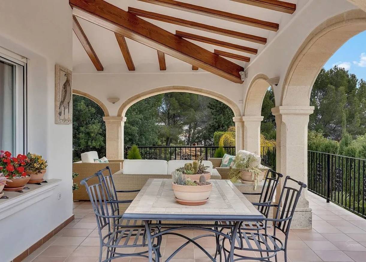 Bestaand - Villa - Jávea