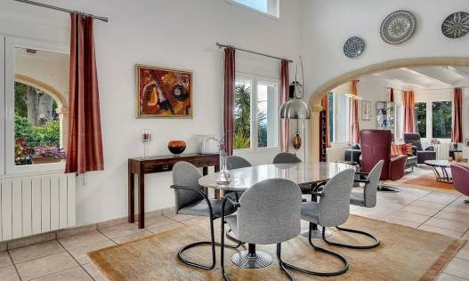 Bestaand - Villa - Jávea