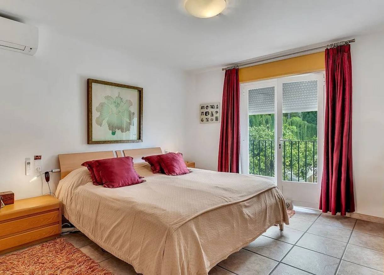 Bestaand - Villa - Jávea