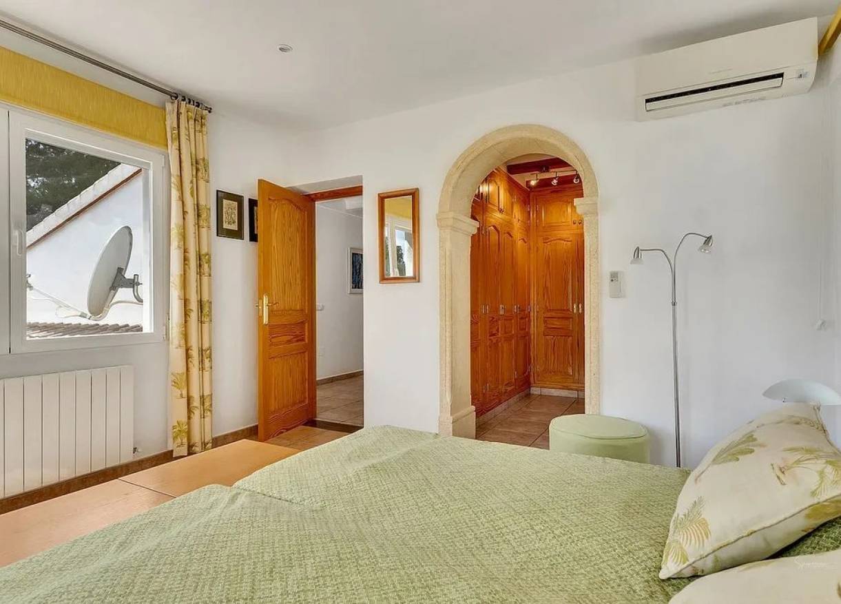 Bestaand - Villa - Jávea