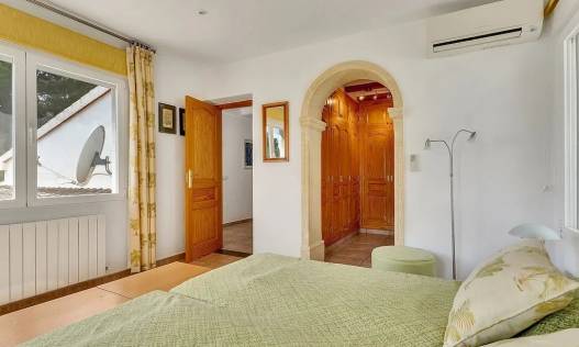 Bestaand - Villa - Jávea