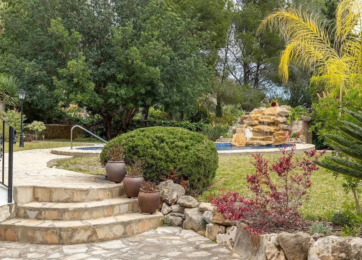 Bestaand - Villa - Jávea