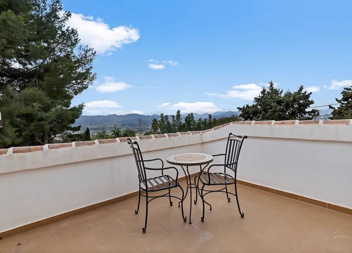 Bestaand - Villa - Jávea