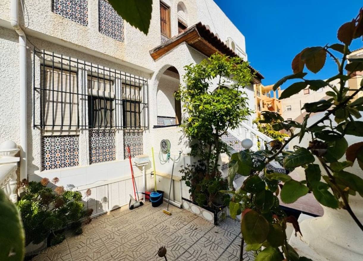 Bestaand - Townhouse / Semi-detached - La Mata