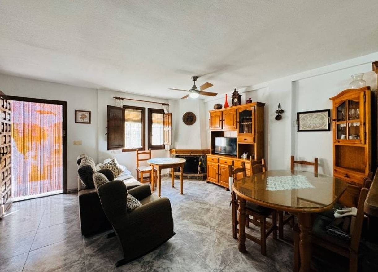 Bestaand - Townhouse / Semi-detached - La Mata