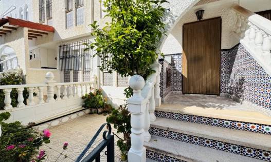 Bestaand - Townhouse / Semi-detached - La Mata