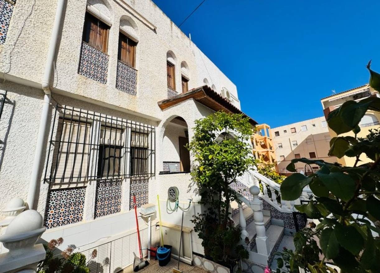 Bestaand - Townhouse / Semi-detached - La Mata