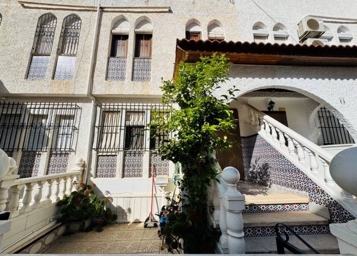 Bestaand - Townhouse / Semi-detached - La Mata