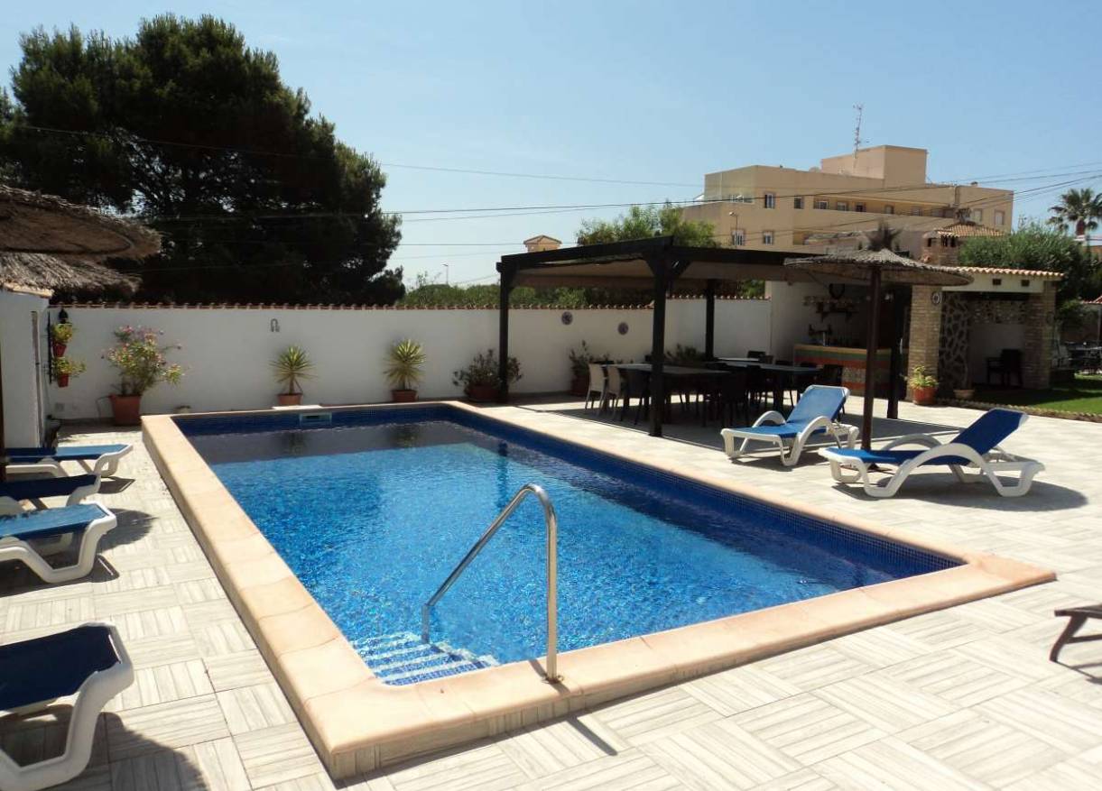 Bestaand - Villa - Lomas de Cabo Roig