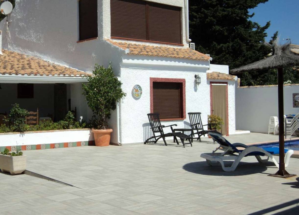 Bestaand - Villa - Lomas de Cabo Roig
