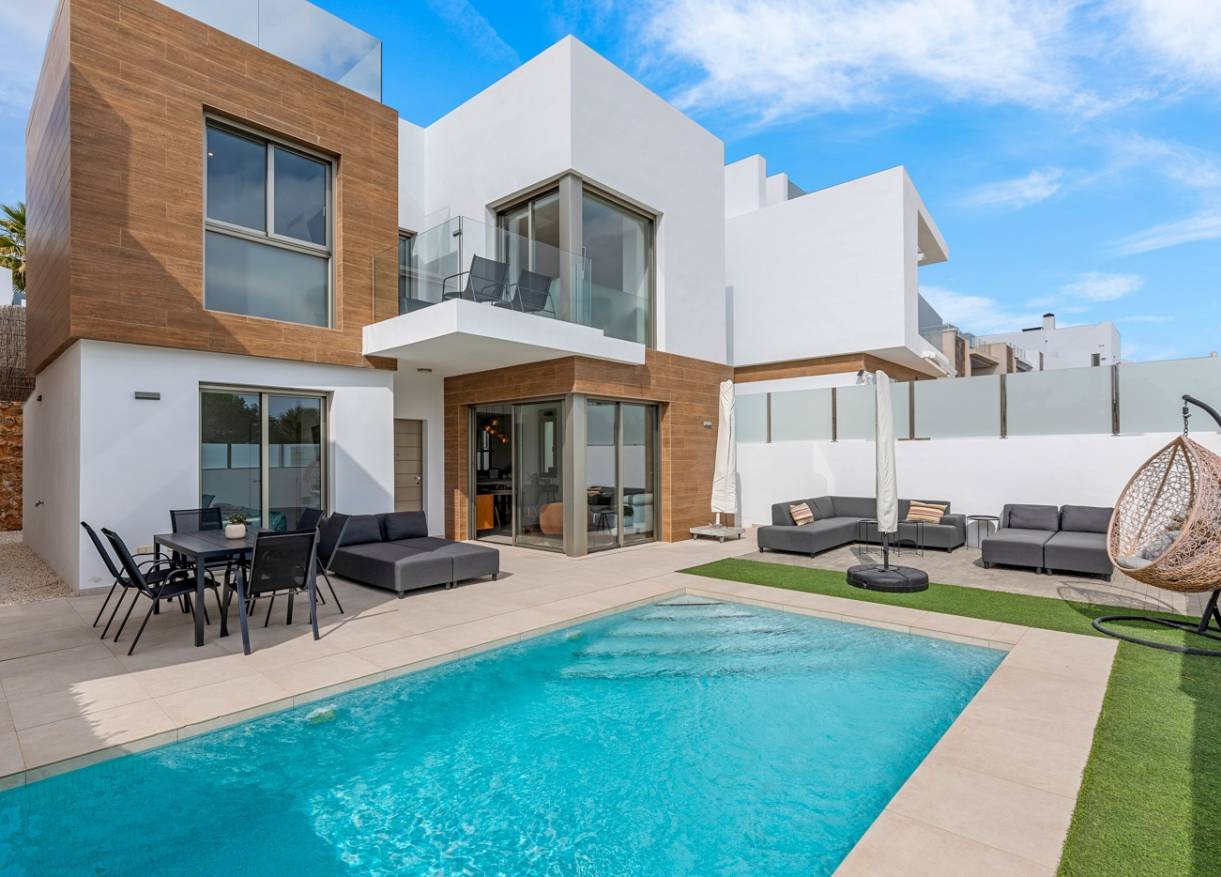 Bestaand - Villa - Orihuela Costa - Villamartin