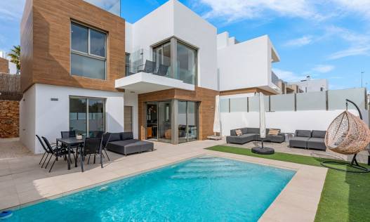 Bestaand - Villa - Orihuela Costa - Villamartin