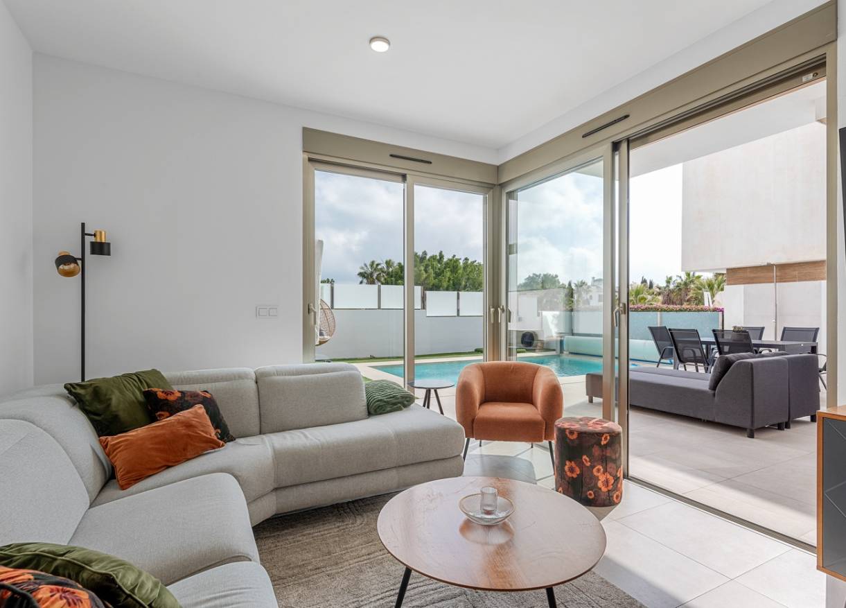 Bestaand - Villa - Orihuela Costa - Villamartin