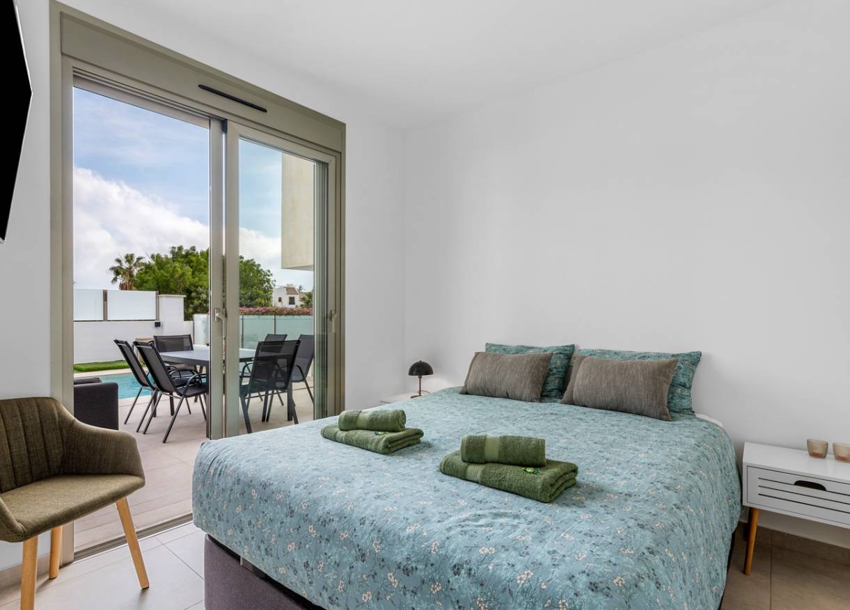 Bestaand - Villa - Orihuela Costa - Villamartin