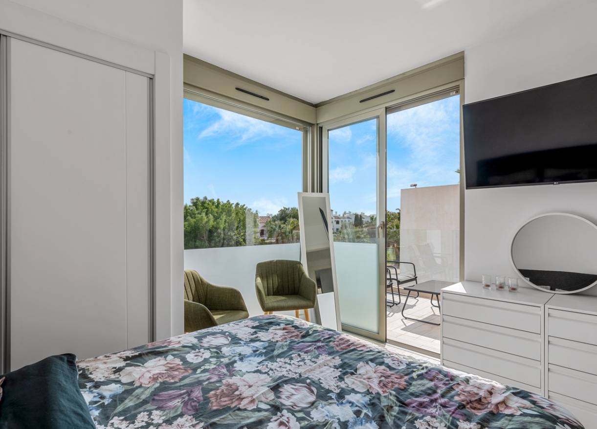 Bestaand - Villa - Orihuela Costa - Villamartin