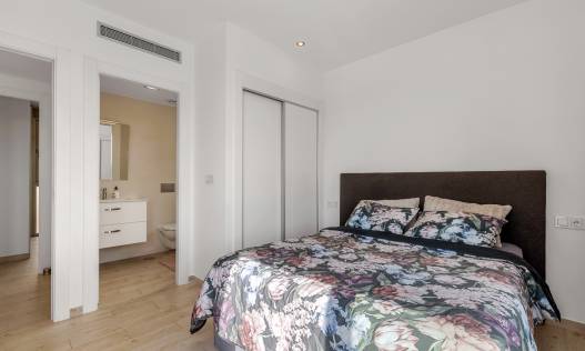 Bestaand - Villa - Orihuela Costa - Villamartin