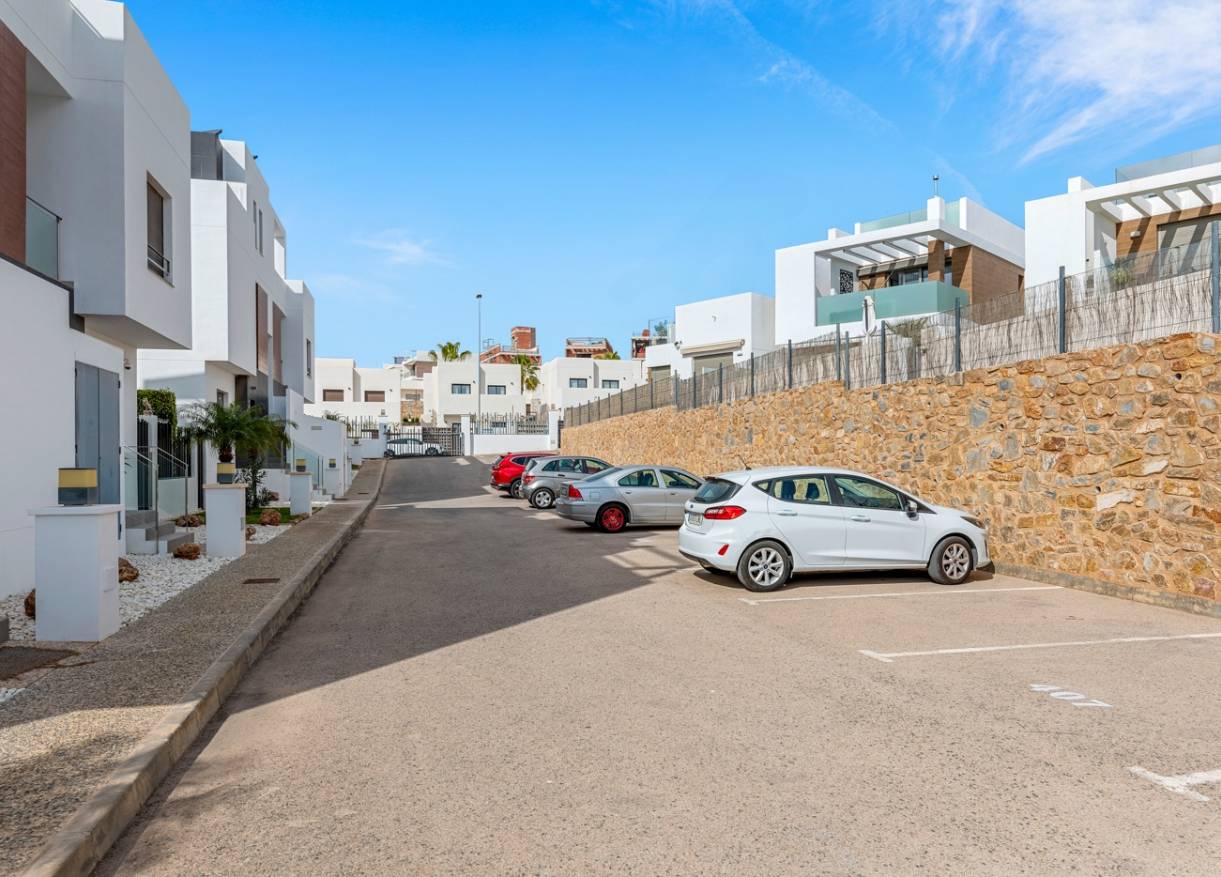 Bestaand - Villa - Orihuela Costa - Villamartin