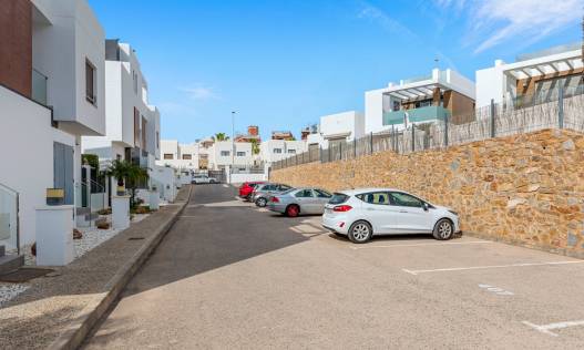 Bestaand - Villa - Orihuela Costa - Villamartin