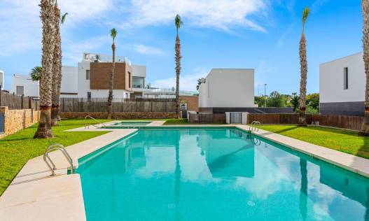 Bestaand - Villa - Orihuela Costa - Villamartin