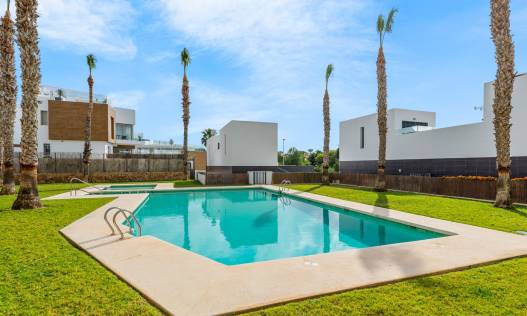 Bestaand - Villa - Orihuela Costa - Villamartin