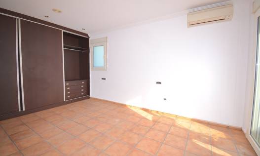 Bestaand - Villa - Denia