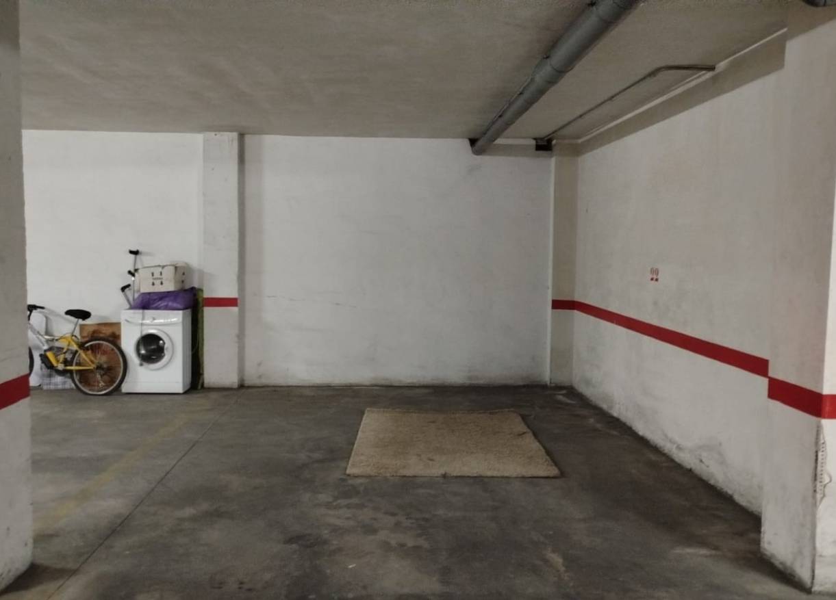 Bestaand - Garage - Los Montesinos - Centro