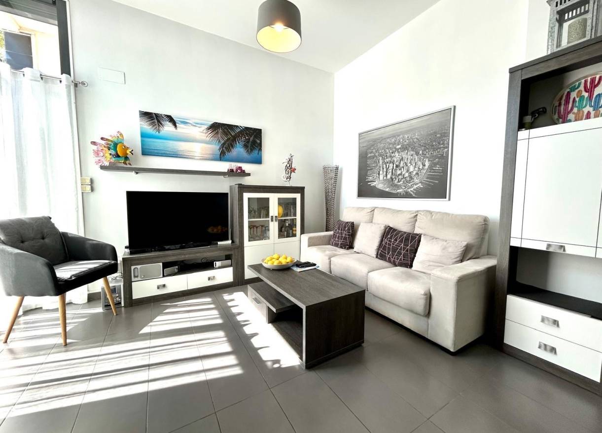 Bestaand - Townhouse / Semi-detached - Orihuela Costa - Villamartín-Las Filipinas