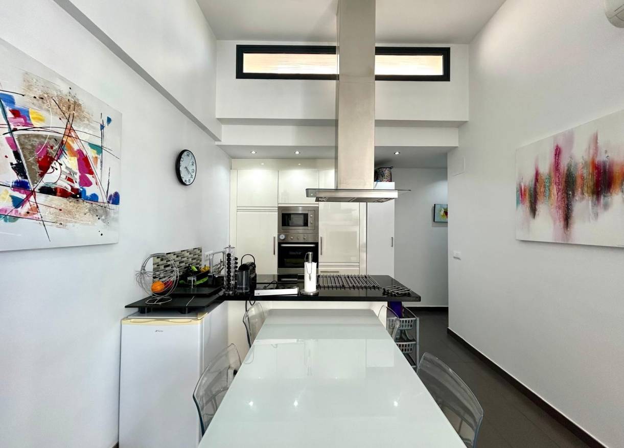 Bestaand - Townhouse / Semi-detached - Orihuela Costa - Villamartín-Las Filipinas
