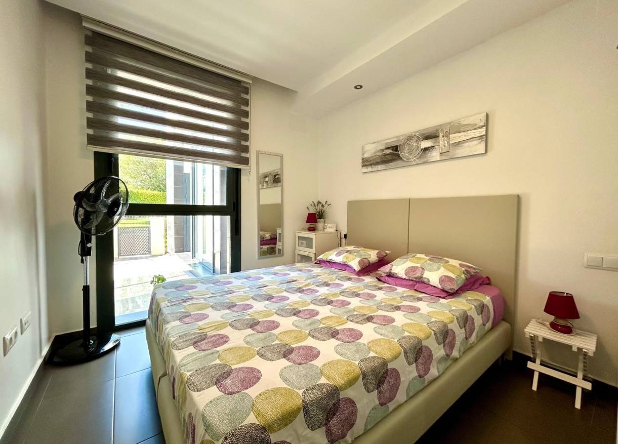 Bestaand - Townhouse / Semi-detached - Orihuela Costa - Villamartín-Las Filipinas