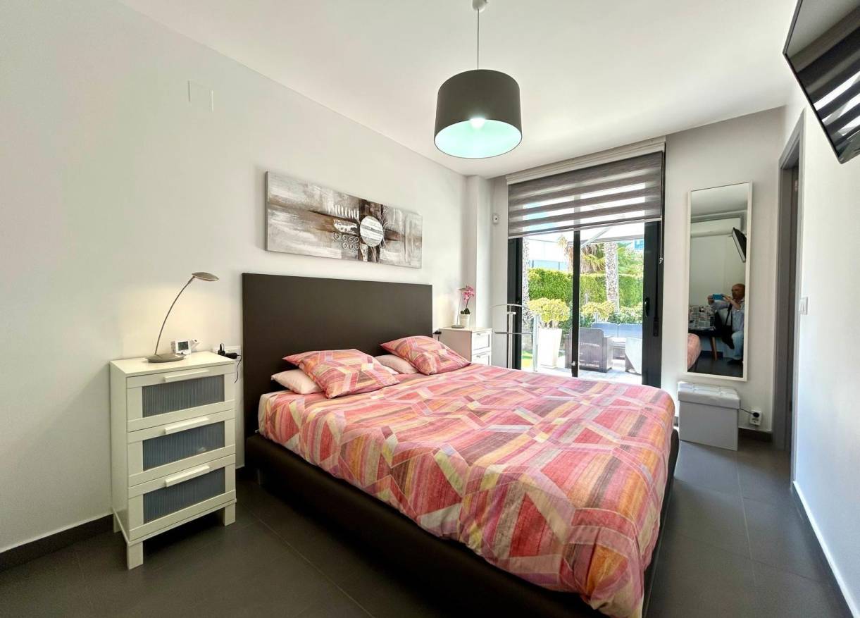 Bestaand - Townhouse / Semi-detached - Orihuela Costa - Villamartín-Las Filipinas