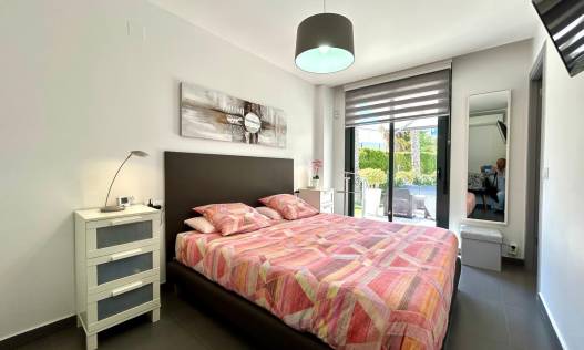 Bestaand - Townhouse / Semi-detached - Orihuela Costa - Villamartín-Las Filipinas