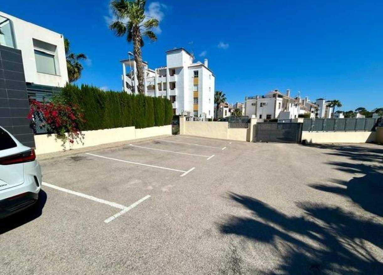 Bestaand - Townhouse / Semi-detached - Orihuela Costa - Villamartín-Las Filipinas