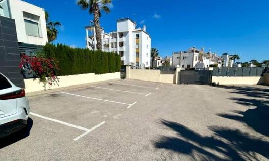 Bestaand - Townhouse / Semi-detached - Orihuela Costa - Villamartín-Las Filipinas