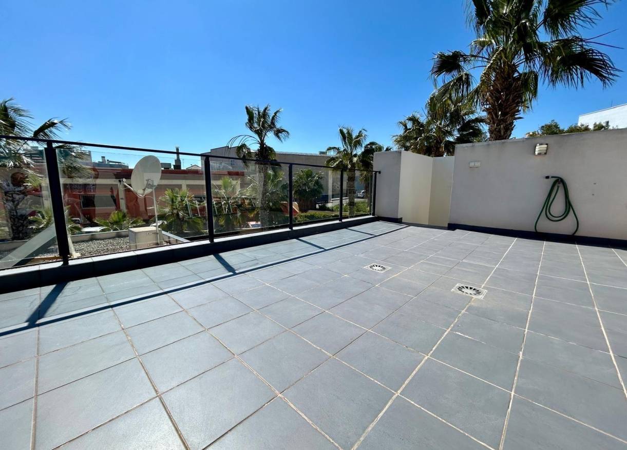 Bestaand - Townhouse / Semi-detached - Orihuela Costa - Villamartín-Las Filipinas