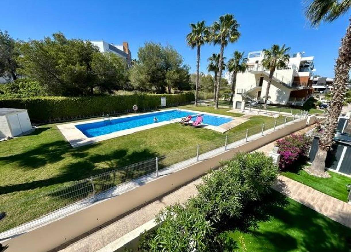Bestaand - Townhouse / Semi-detached - Orihuela Costa - Villamartín-Las Filipinas